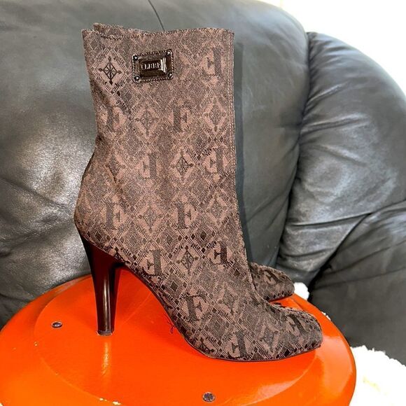 Gianfranco FERRE 40 Genuine Leather Canvas Logo Brown Heeled Zip Booties - Picture 2 of 14